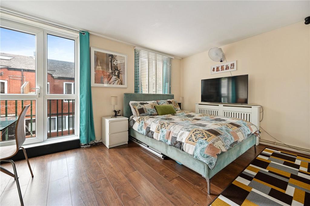 Reception/Bedroom