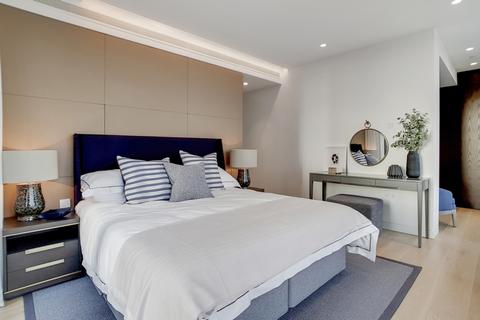 4 bedroom apartment to rent, Buckingham Gate Westminster SW1E