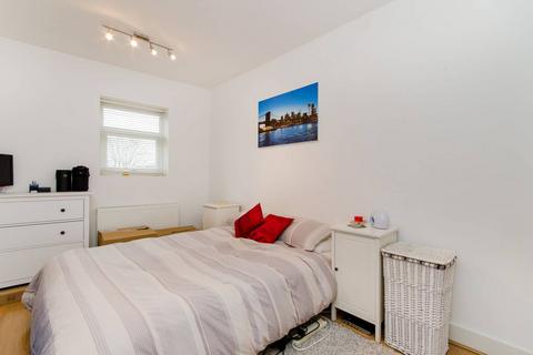 1 bedroom flat to rent, Munster Road, Munster Village, London, SW6