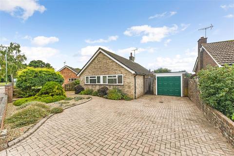 2 bedroom detached bungalow for sale, Cedar Drive, Chichester