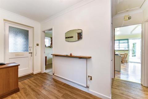 2 bedroom detached bungalow for sale, Cedar Drive, Chichester