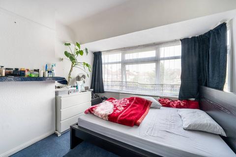 3 Coniston Avenue, Perivale, Greenford, UB6 8ED