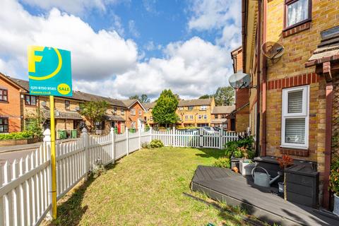 2 bedroom flat for sale, Clarence Road, Manor Park, London, E12