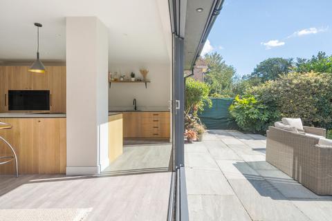 92 Liphook Road, Lindford, Bordon, GU35 0PG