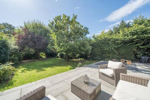 92 Liphook Road, Lindford, Bordon, GU35 0PG