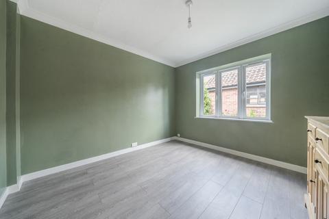 92 Liphook Road, Lindford, Bordon, GU35 0PG
