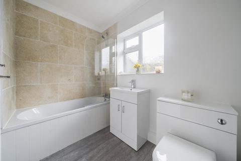 92 Liphook Road, Lindford, Bordon, GU35 0PG