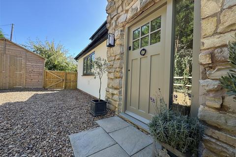 3 bedroom terraced house for sale, Stratford Road, Alcester B50