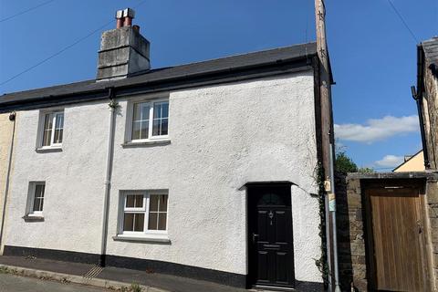 2 bedroom terraced house to rent, Duke Street, St Stephens, Launceston