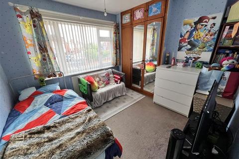 62 Askam Avenue, Pontefract, WF8 2PN