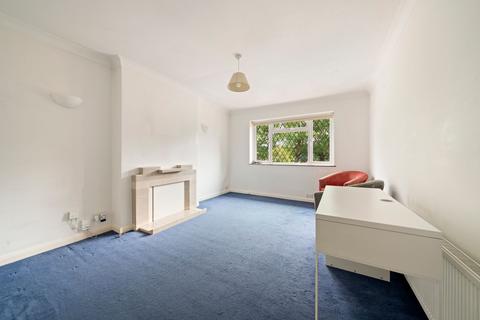 3 bedroom maisonette for sale, Station Approach, Hinchley Wood, KT10