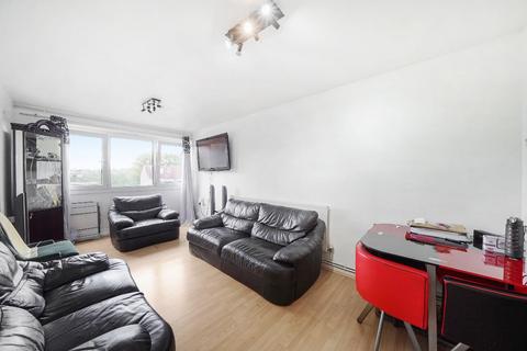 1 bedroom flat to rent, Globe Road, Stratford, E15