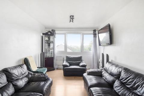 1 bedroom flat to rent, Globe Road, Stratford, E15