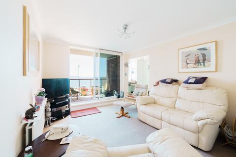 2 bedroom flat for sale, Arismore Court,  Lee-on-the-Solent, Hampshire, PO13