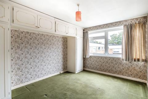 2 bedroom flat for sale, Windfield, Leatherhead, Surrey, KT22