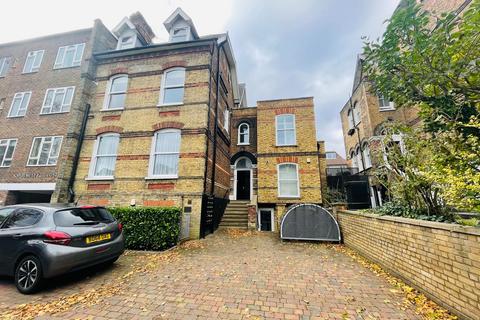 2 bedroom apartment to rent, London N6