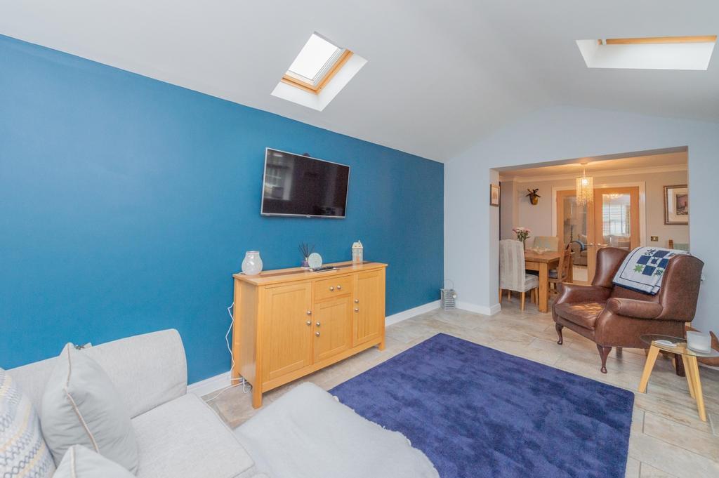 Snug - Matt Bowyer Ewemove Whitchurch and Nantwich