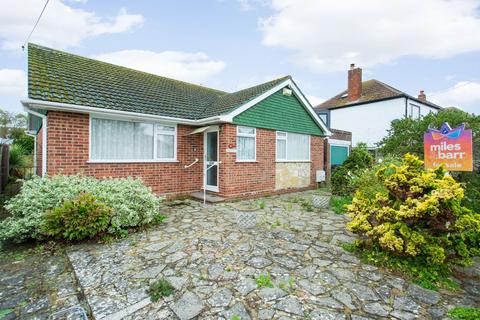 2 bedroom detached bungalow for sale, Friars Close, Whitstable, CT5