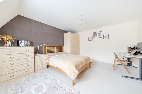 22 Frays Avenue, West Drayton, UB7 7AF