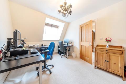 22 Frays Avenue, West Drayton, UB7 7AF