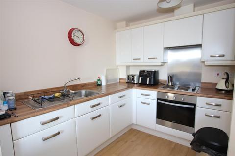 2 bedroom apartment for sale, Crown Apartments, Newhall Park Drive, BD5