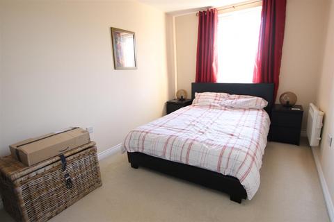 2 bedroom apartment for sale, Crown Apartments, Newhall Park Drive, BD5