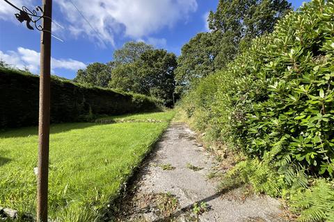 3 bedroom detached house for sale, Waunfarlais Road, Llandybie, Ammanford