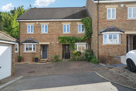 3 bedroom terraced house for sale, Hoopers Mews, Merry Hill, Bushey