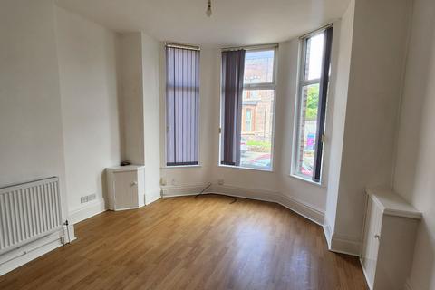 1 bedroom apartment to rent, Flat 2 ,  Kremlin Drive, Liverpool