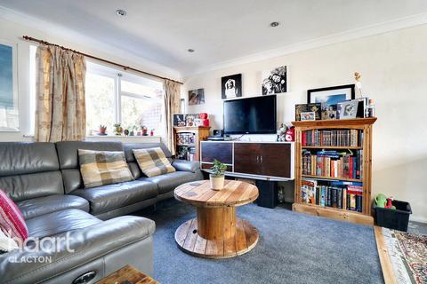 112 Knox Road, Clacton-on-sea, CO15 3TU