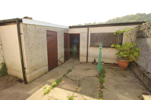 3 bedroom terraced house for sale, Commercial Street, Risca, Newport. NP11