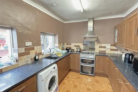 5 bedroom end of terrace house for sale, Shaftesbury Street, Stockton-On-Tees, TS18 3EL