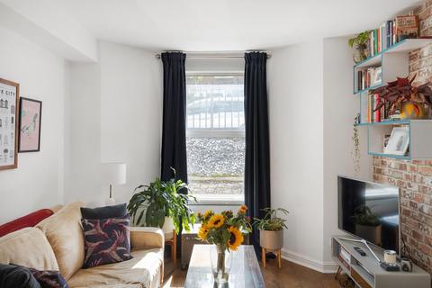 30d Shakespeare Road, Acton, London, W3 6SJ