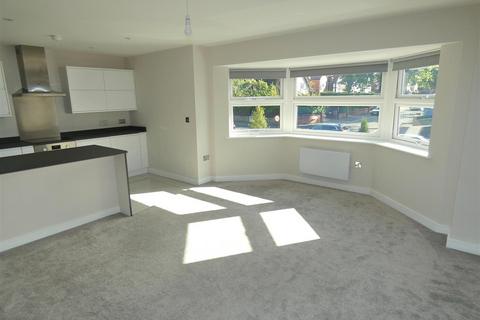 2 bedroom flat for sale, Cambridge House, Birmingham Road, Sutton Coldfield