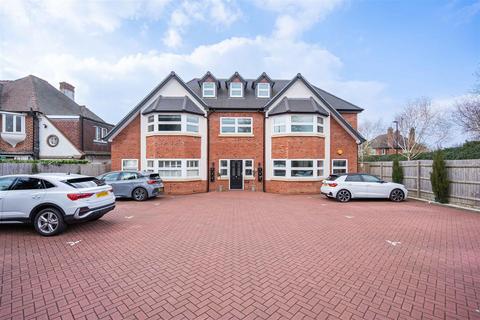 2 bedroom flat for sale, Cambridge House, Birmingham Road, Sutton Coldfield