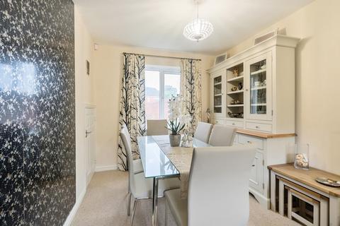 68 Balmoral Way, Birmingham, B14 4NT