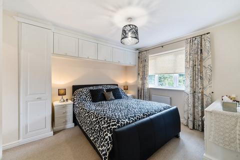 68 Balmoral Way, Birmingham, B14 4NT
