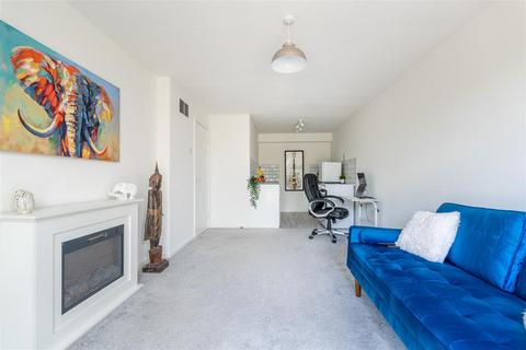 1 bedroom flat for sale, Temple Street, Keynsham, Bristol