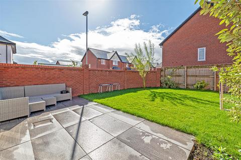 4 bedroom detached house for sale, Crowleygreen Gardens, Appleton Thorn,