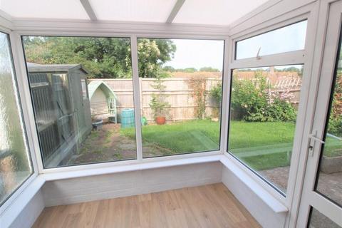 8 Croft Close, Polegate, BN26 5LE