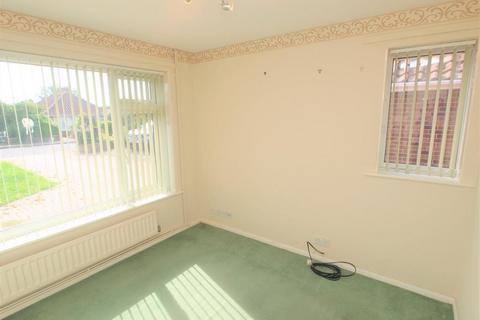 8 Croft Close, Polegate, BN26 5LE