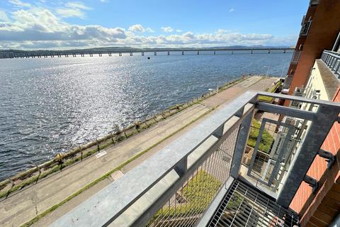 2 bedroom flat to rent, Marine Parade, Dundee, DD1