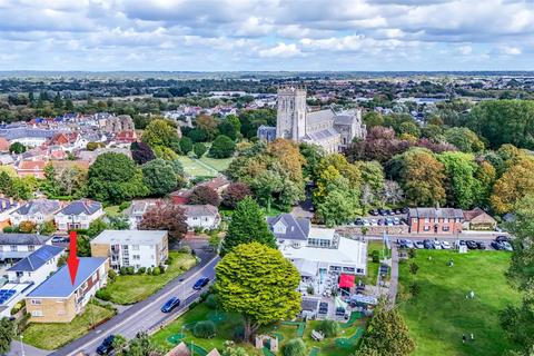 2 bedroom apartment for sale, Queens Avenue, Christchurch, Dorset, BH23