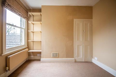 2 bedroom terraced house to rent, St Eligius Street, Cambridge