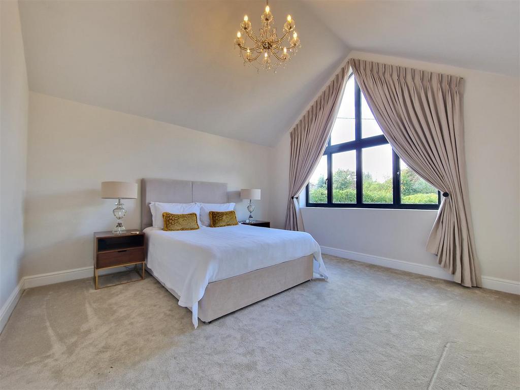 Main Bedroom