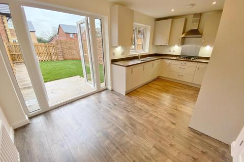 3 bedroom semi-detached house to rent, Larch Lane, Preston PR4