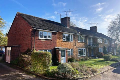 2 bedroom maisonette for sale, Winchester