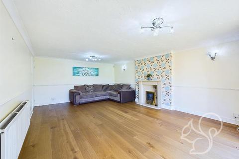 5 bedroom detached house to rent, Wheatfield Road, Stanway