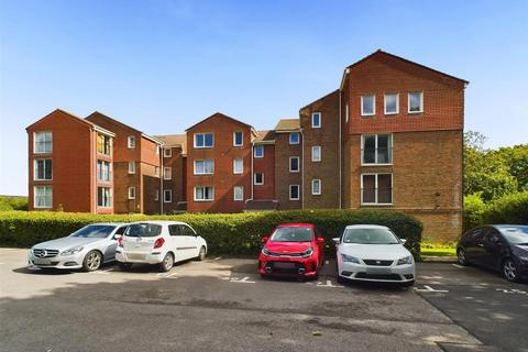 2 bedroom flat to rent, Kemp Court, Church Place, Brighton