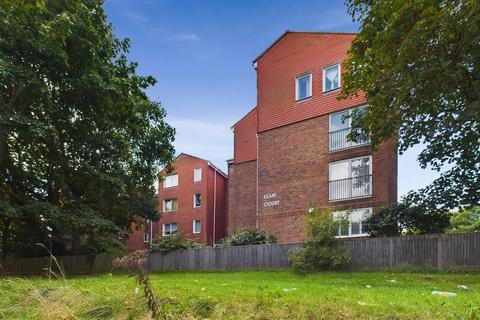 2 bedroom flat to rent, Kemp Court, Church Place, Brighton